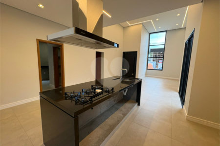 Casa á venda no condomínio Damha IV