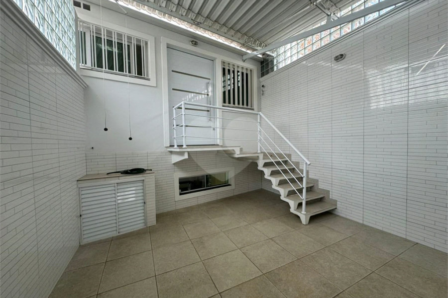 Sobrado à venda com 5 quartos, sendo 3 suítes, em Tucuruvi, São Paulo, SP