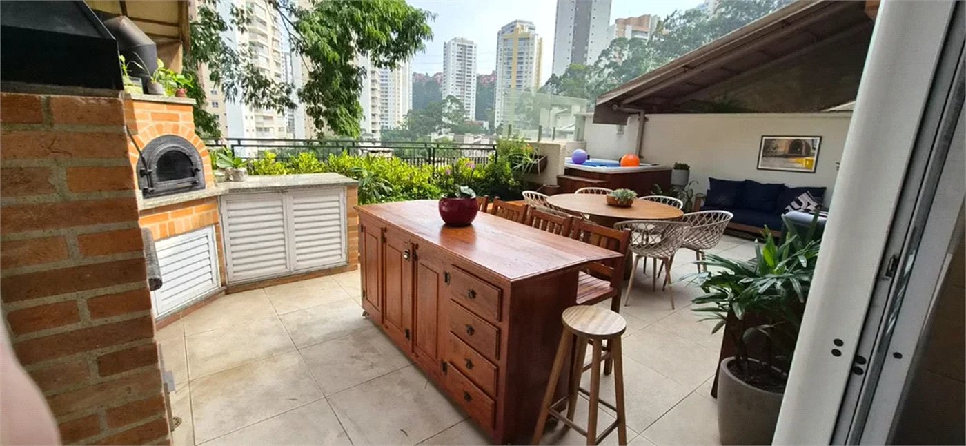 Casa à venda com 3 quartos, sendo 1 suíte,  no condomínio Townhouse Village Morumbi, São Paulo - SP