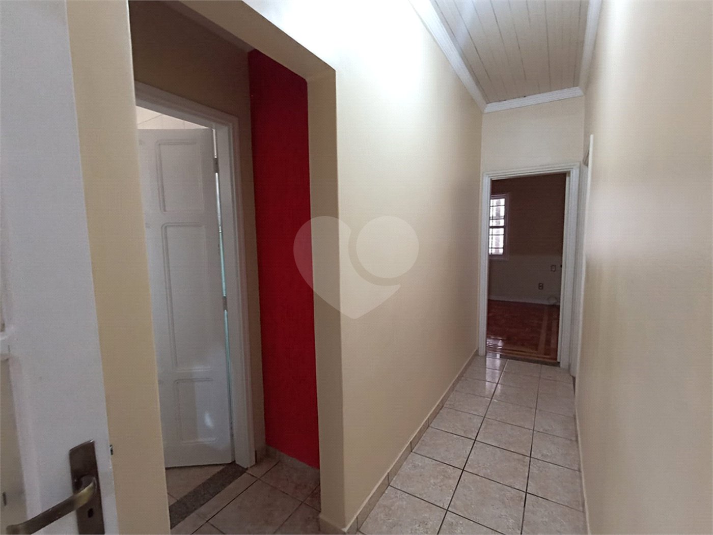 Casa à venda com 3 quartos, sendo 2 suítes,  no Centro, Itapetininga, SP