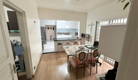 Casa à venda com 3 quartos, sendo 1 suíte,  em Chora Menino, São Paulo, SP