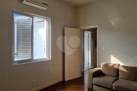 Sobrado à venda com 3 quartos, sendo 1 suíte, em Brooklin, São Paulo, SP