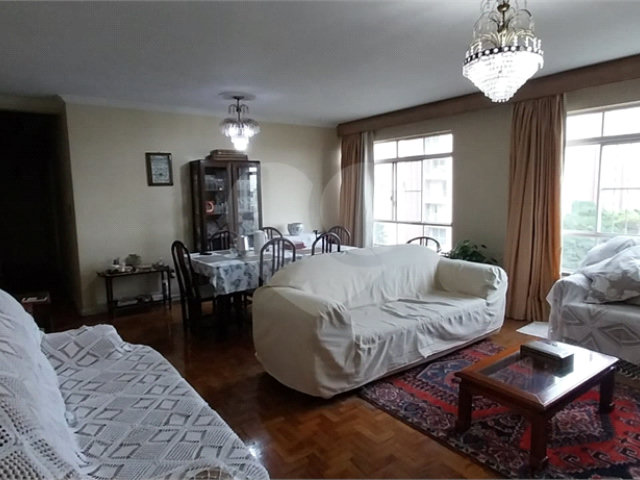Apartamento à venda com 3 quartos, sendo 1 suíte,  em Bela Vista, São Paulo, SP