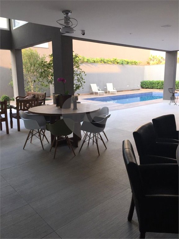 Casa à venda com 5 suítes no condomínio Residencial Tamboré 2, Santana de Parnaíba - SP