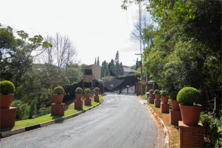 Casa à venda com 3 suítes no condomínio Altos de São Roque, São Roque - SP