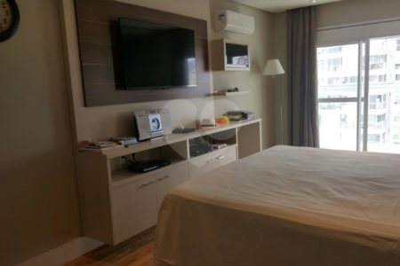 Apartamento à venda ou para alugar com 3 suítes em Vila Olímpia, São Paulo, SP