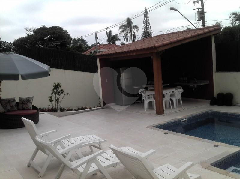 Sobrado à venda com 3 quartos, sendo 1 suíte, em Fazenda Morumbi, São Paulo, SP