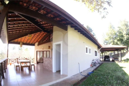 Casa à venda com 4 quartos, sendo 3 suítes, no condomínio Parque dos Manacas, Jundiaí - SP