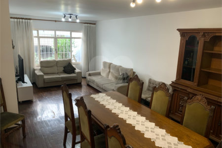 Sobrado à venda com 3 quartos, sendo 1 suíte, em Santo Amaro, São Paulo, SP