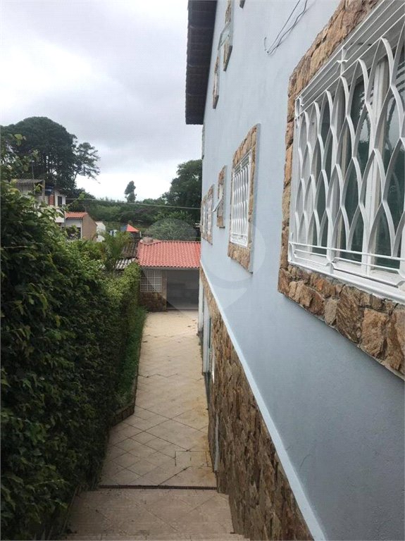 Sobrado à venda com 3 quartos, sendo 1 suíte, em Jardim Indaiá, Poá, SP