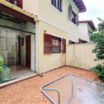 Casa à venda com 3 quartos, sendo 1 suíte, no condomínio Flores de Laet, São Paulo - SP