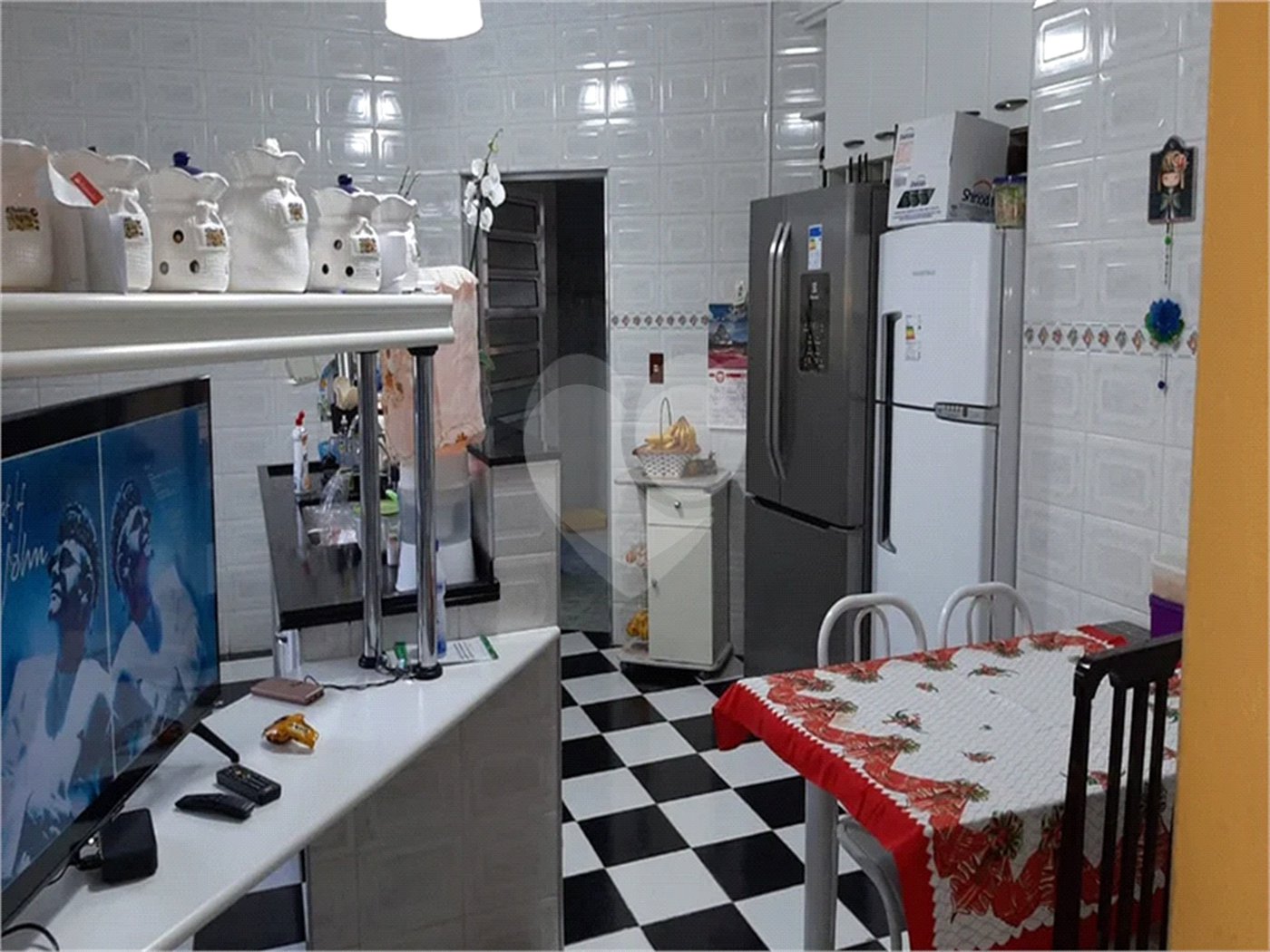 Casa à venda com 6 quartos, sendo 4 suítes, no condomínio Alpes da Cantareira, Mairiporã - SP