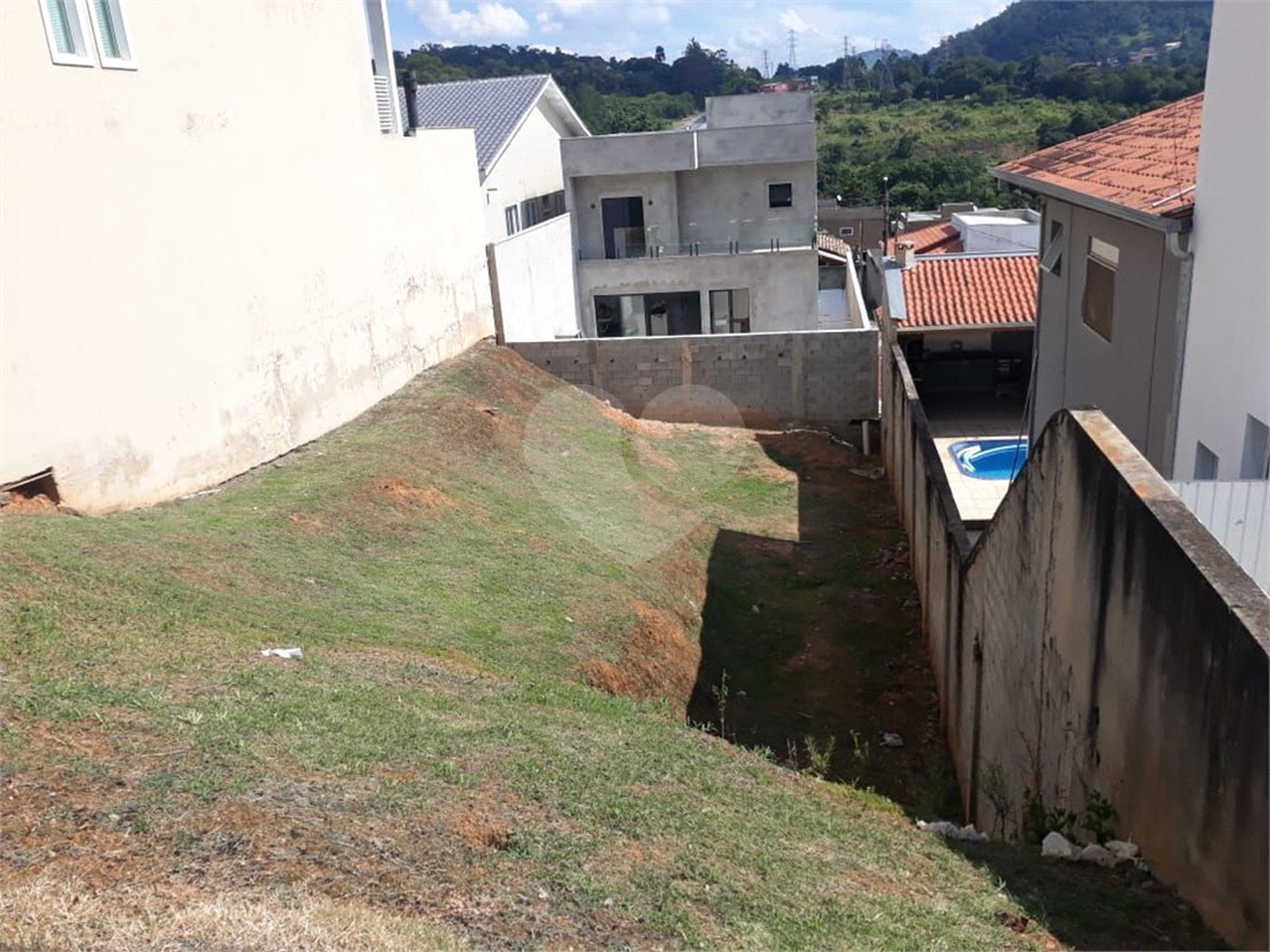 Terreno à venda em Parque Varanguera, São Roque, SP