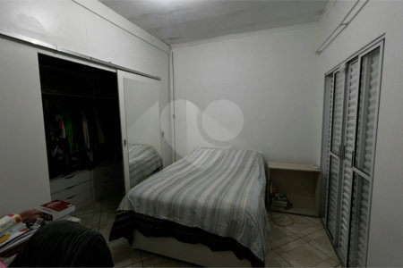 Sobrado à venda com 3 quartos em Cidade Kemel, São Paulo, SP