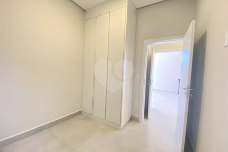 Casa à venda com 3 quartos, sendo 1 suíte, no condomínio Reserva Central Parque, Salto - SP