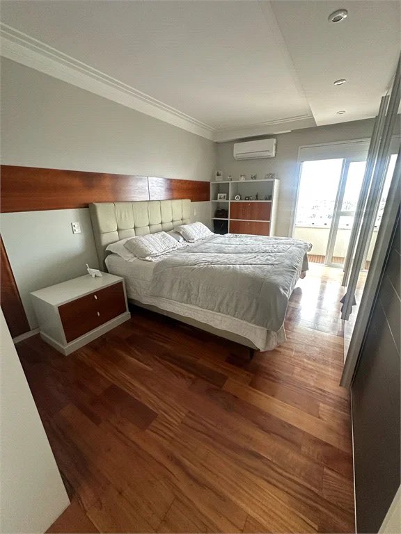 Apartamento à venda com 4 quartos, sendo 3 suítes, em Real Parque, São Paulo, SP