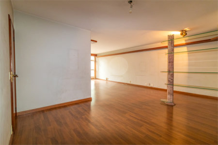 Apartamento à venda com 3 quartos, sendo 1 suíte, em Higienópolis, São Paulo, SP