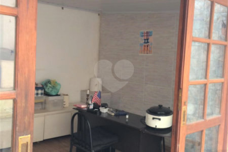 Sobrado à venda com 3 quartos, sendo 1 suíte,  em Jardim Monte Kemel, São Paulo, SP