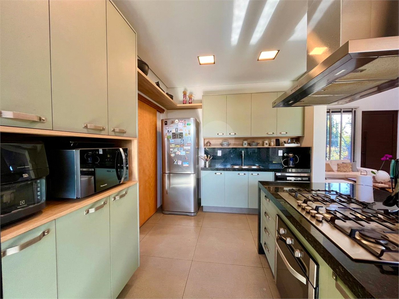 Casa à venda com 4 suítes no condomínio Fazenda Imperial, Sorocaba - SP