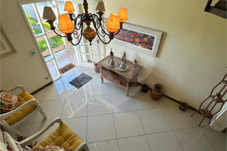 Casa em condomínio à venda com 3 quartos, sendo 2 suítes,  em Peró, Cabo Frio, RJ