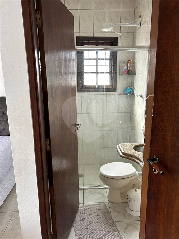 Sobrado à venda com 5 quartos, sendo 1 suíte, em Jardim Marisa, São Paulo, SP