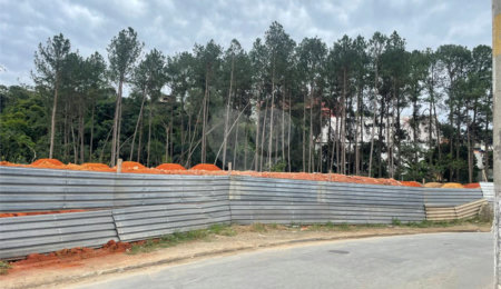 Terreno à venda em Jardim do Rio Cotia, Cotia, SP