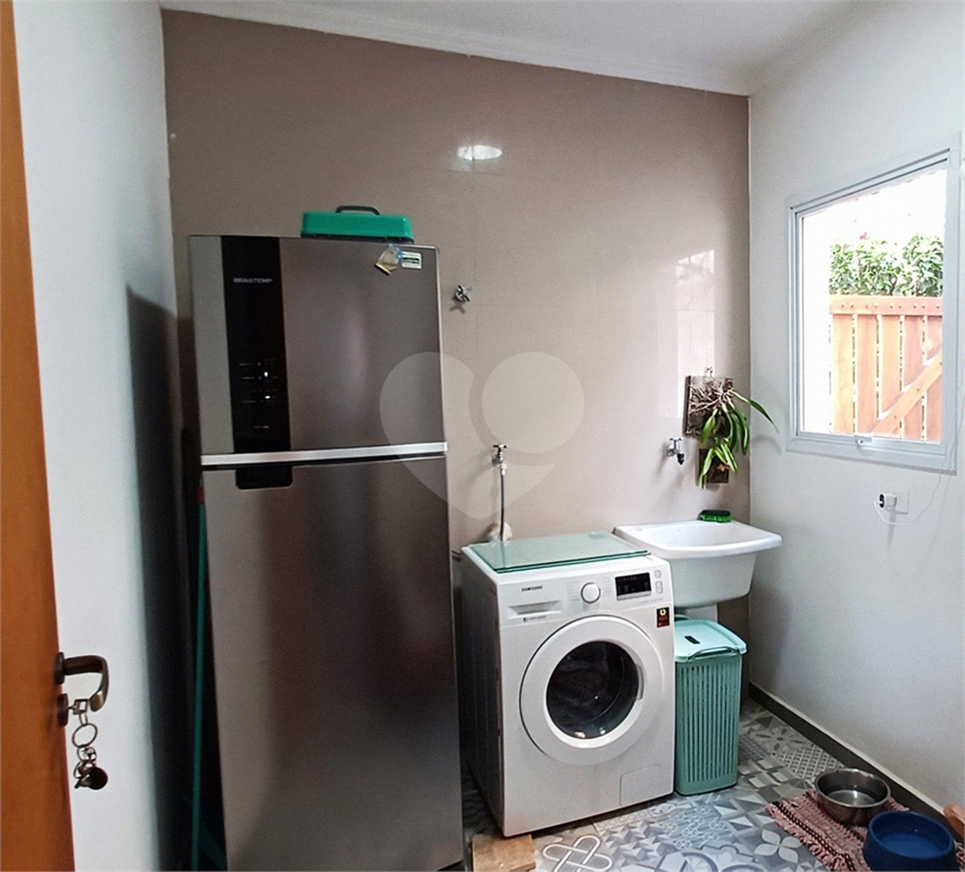 Casa à venda com 3 quartos, sendo 2 suítes, no condomínio Altos de São Roque, São Roque - SP