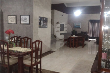 Casa à venda com 3 quartos, sendo 1 suíte, no condomínio Acmti - Colinas do Mosteiro, Terras de Itaici e Recanto dos Pássaros, Indaiatuba - SP