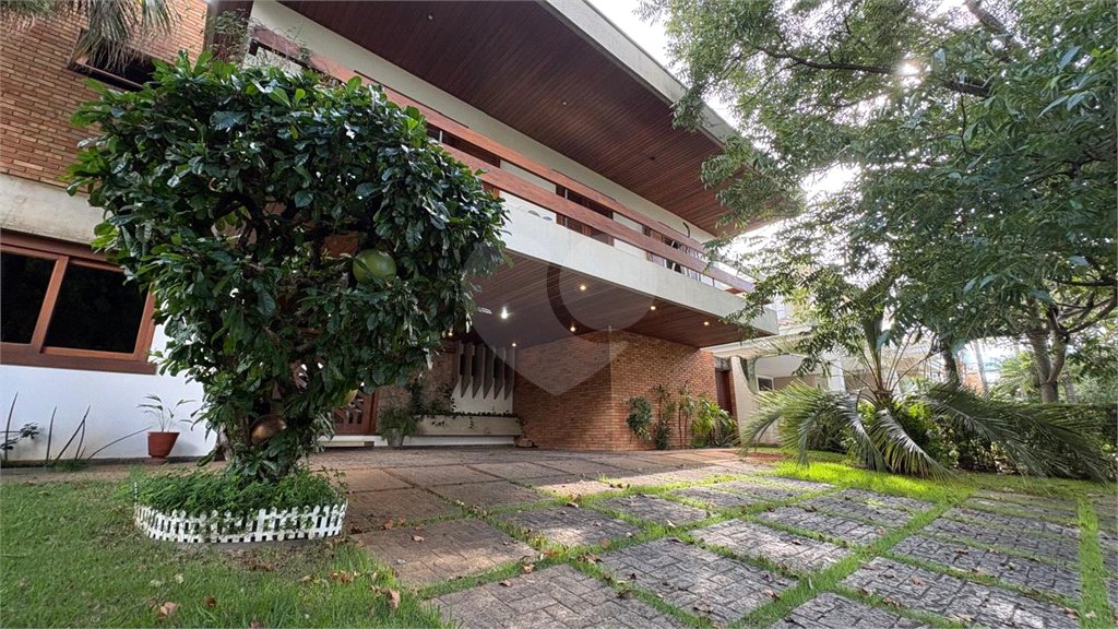 Casa à venda com 5 quartos, sendo 2 suítes,  no condomínio Village D'avignon, Sorocaba - SP