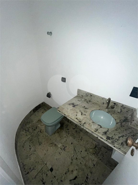 Apartamento à venda com 4 quartos, sendo 2 suítes, em Vila Nova, Cabo Frio, RJ