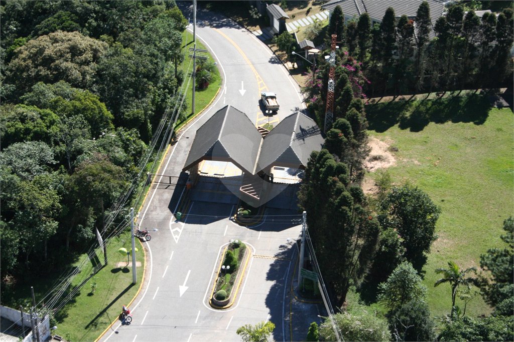 Casa à venda com 4 suítes no condomínio Alpes da Cantareira, Mairiporã - SP