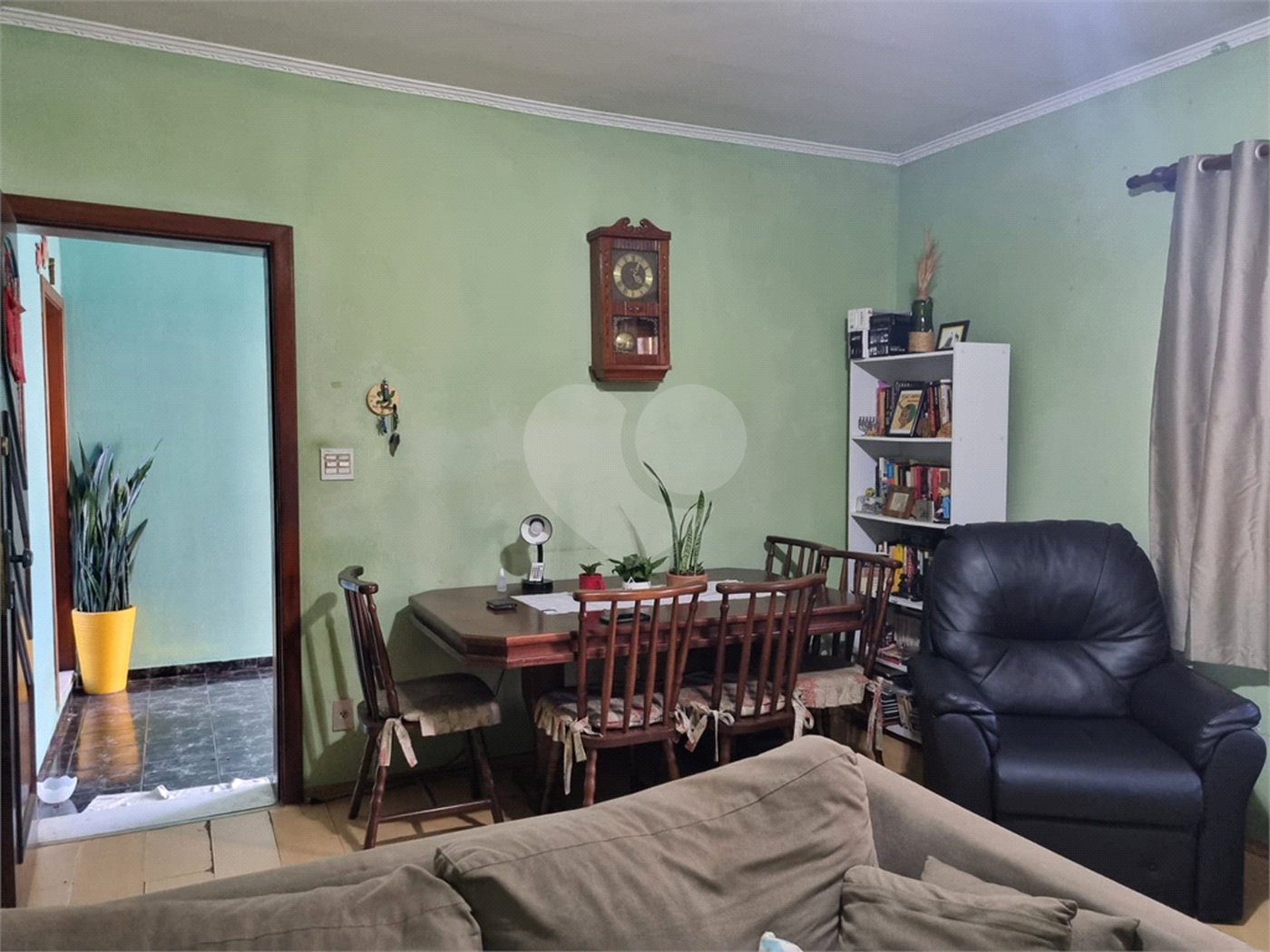 Casa à venda com 4 quartos, sendo 1 suíte,  em Jardim Guarujá, Sorocaba, SP