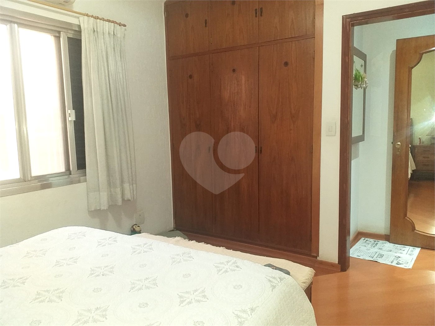 Casa à venda com 3 quartos, sendo 1 suíte, em Santo Amaro, São Paulo, SP