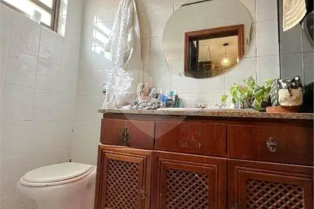 Sobrado à venda com 5 suítes em Vila Romana, São Paulo, SP