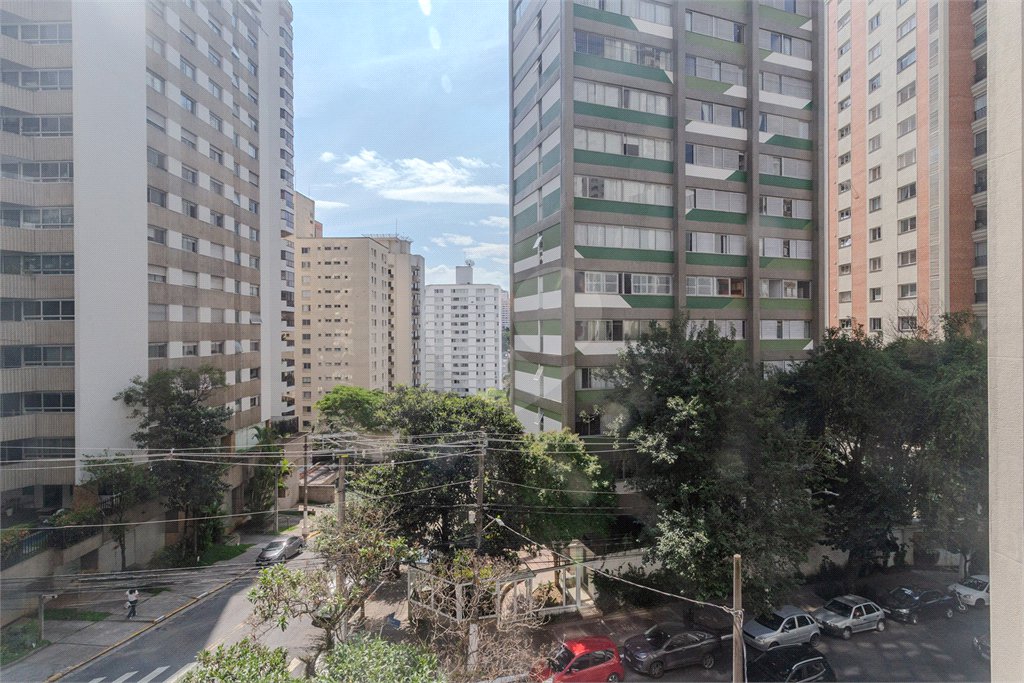 Apartamento à venda com 4 quartos, sendo 1 suíte, em Santa Cecília, São Paulo, SP