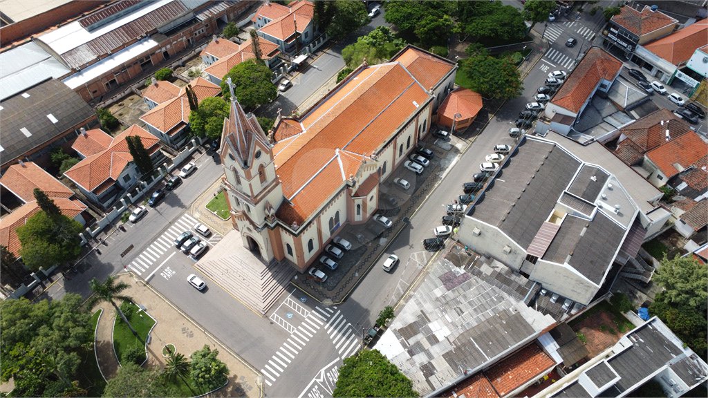 Casa à venda com 4 quartos, sendo 1 suíte, em Jardim Celani, Salto, SP