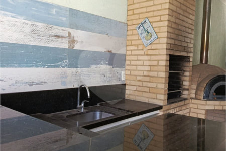 Casa à venda com 4 quartos, sendo 1 suíte, no condomínio Atlantico Sul, Rio de Janeiro - RJ