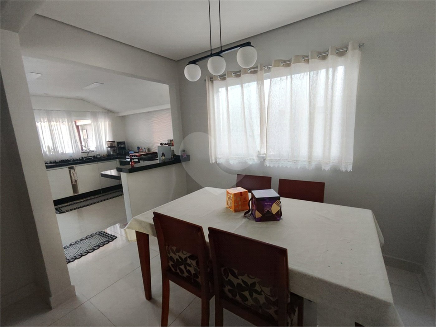 Casa Térrea à venda com 4 quartos, sendo 1 suíte,  em Vila Esperança, Atibaia, SP