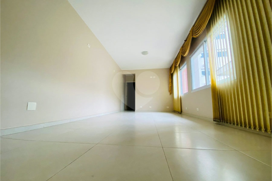 Sobrado à venda com 4 quartos, sendo 3 suítes, em Vila Ester (zona Norte), São Paulo, SP
