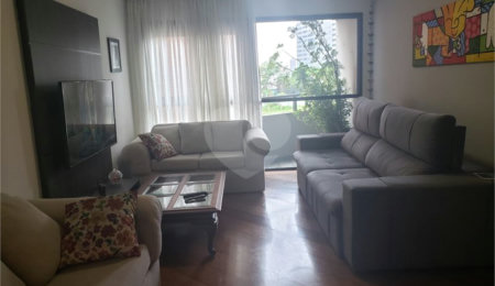 Apartamento à venda com 3 quartos, sendo 1 suíte,  em Santo Amaro, São Paulo, SP