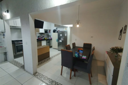 Casa à venda com 2 quartos, sendo 1 suíte,  no condomínio Residencial Viva Vida, Cotia - SP