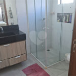 Casa à venda com 5 quartos, sendo 1 suíte, no condomínio Village da Serra, Araçoiaba da Serra - SP