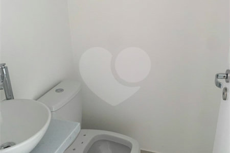 Apartamento à venda com 2 quartos, sendo 1 suíte,  em Vila Ester (zona Norte), São Paulo, SP