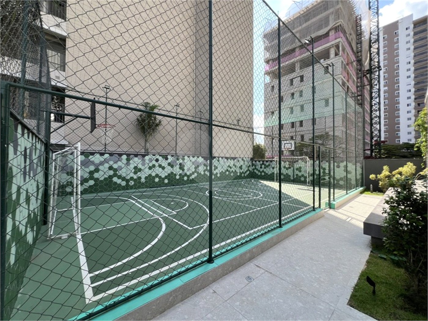 Apartamento à venda com 2 suítes em Campo Belo, São Paulo, SP
