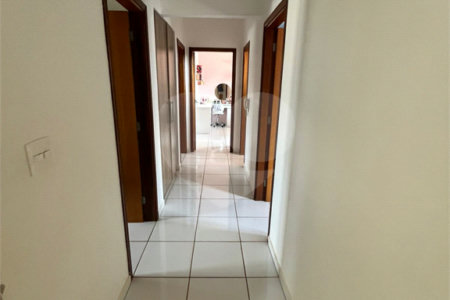 Casa à venda com 4 quartos, sendo 1 suíte, em Vila Santa Maria (vila Xavier), Araraquara, SP