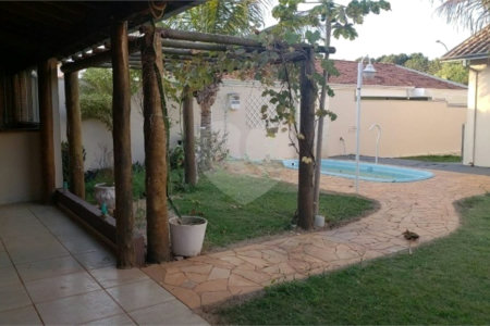 Casa com 4 Quartos para alugar - Residencial Samambaia
