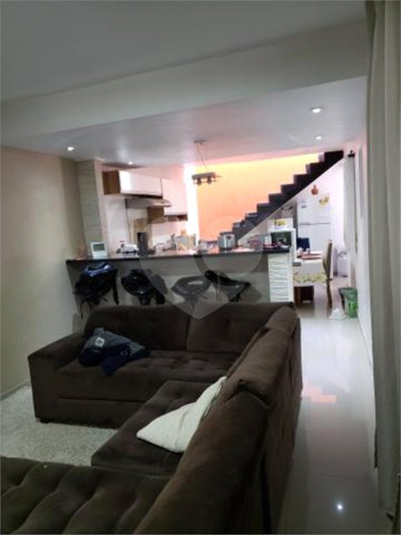 Sobrado à venda com 3 suítes em Jaraguá, São Paulo, SP