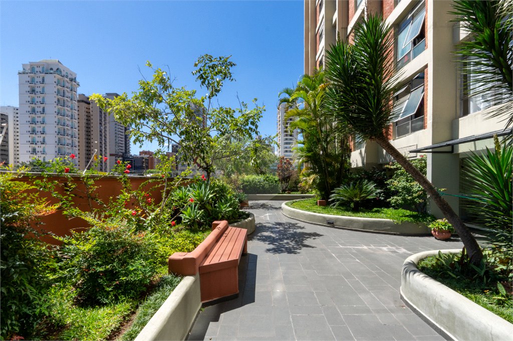 Apartamento à venda com 3 quartos, sendo 1 suíte,  em Brooklin, São Paulo, SP