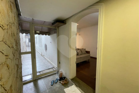Sobrado à venda com 3 quartos em Quinta da Paineira, São Paulo, SP