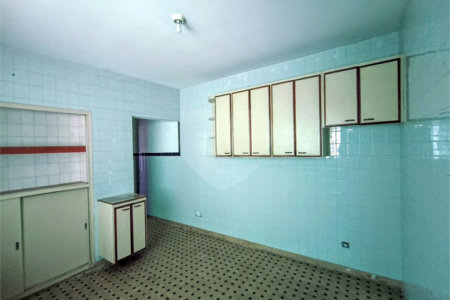 Sobrado à venda com 3 quartos em Chora Menino, São Paulo, SP